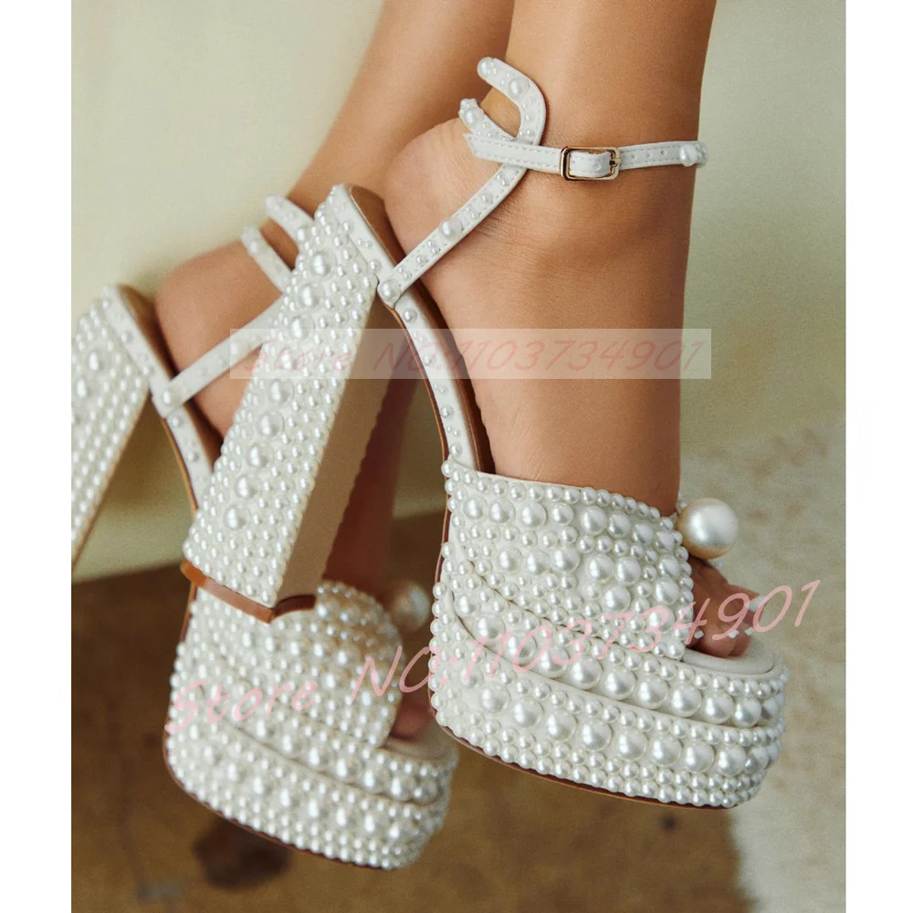 Square Toe Mule - รองเท้าส้นตึกแบบเปิดนิ้วเท้าประดับโบว์ สีขาวมุก สำหรับผู้หญิง พร้อมสายรัดข้อเท้าแบบหัวเข็มขัด สไตล์หรูหรา โลลิต้า