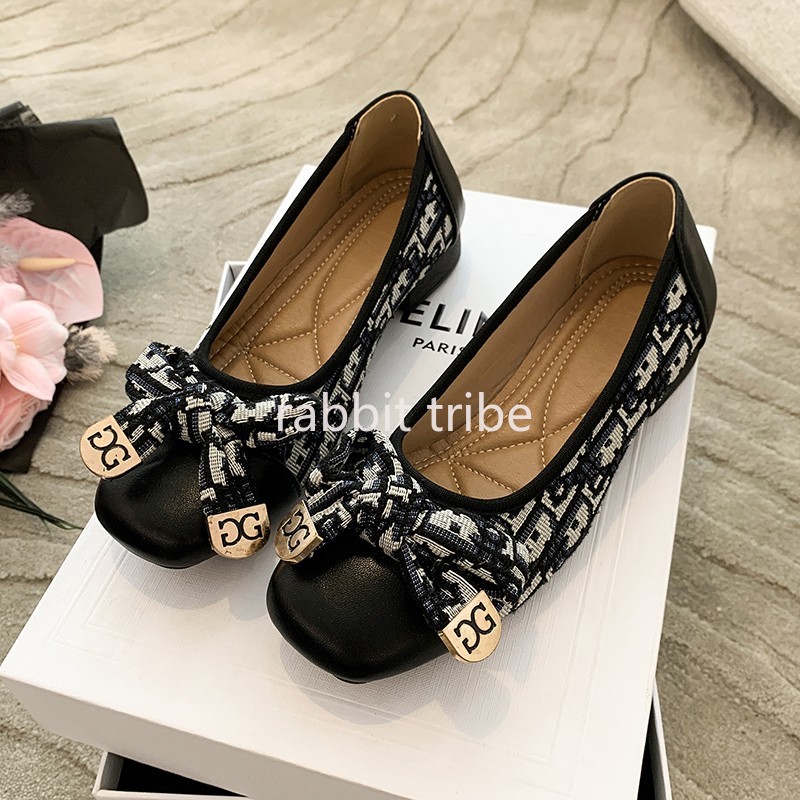 Women'S Shoes In Fashion - รองเท้าส้นเตี้ยแบบสวมสบายสไตล์ฝรั่งเศสสำหรับผู้หญิง ดีไซน์เซ็กซี่ หัวเหลี่ยม แต่งลายปัก เหมาะกับกระโปรง ส้นเตี้ยเล็กน้อย