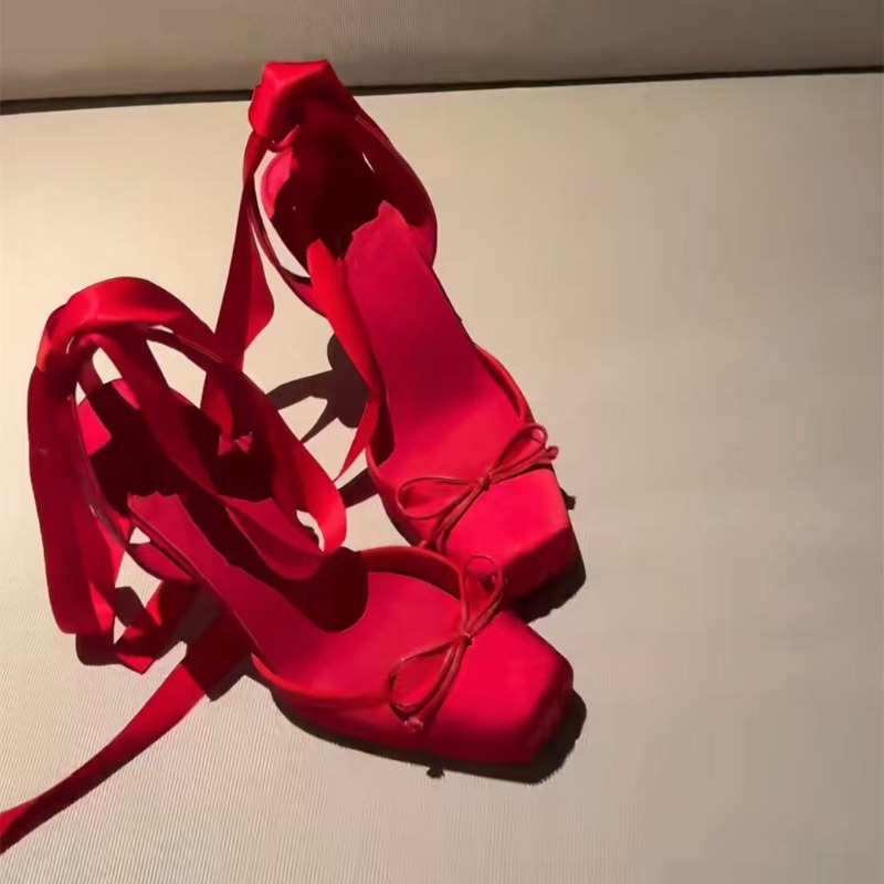 รองเท้าส้นสูงสีแดง, ผ้าโพกศีรษ - Ankle Strap Heels บทวิจารณ์และราคา