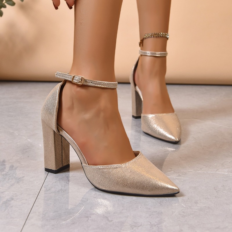 รองเท้าแตะแบบสวมเปิดส้นปลายแหล - Square Toe Mule บทวิจารณ์และราคา