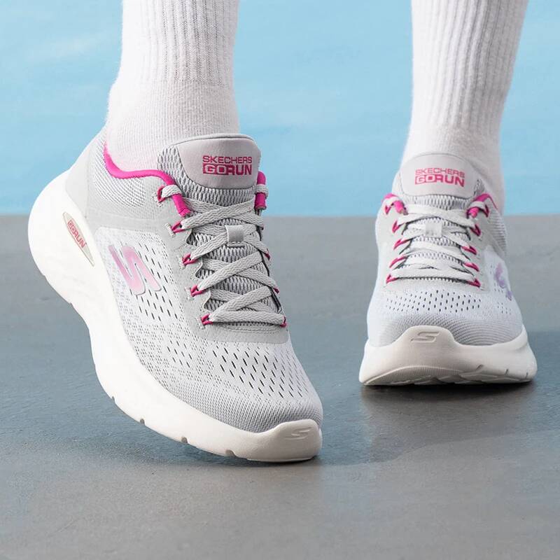 รองเท้าวิ่งผู้หญิง Skechers รุ - Women Shoes Hong Kong บทวิจารณ์และราคา